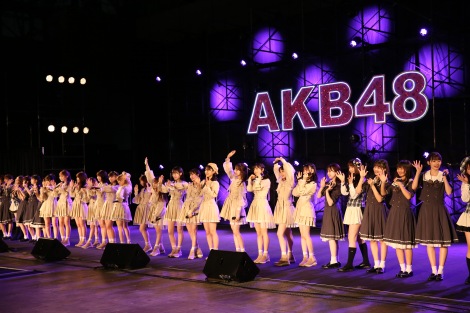wICb&zMCux(1018)(C)AKB48 