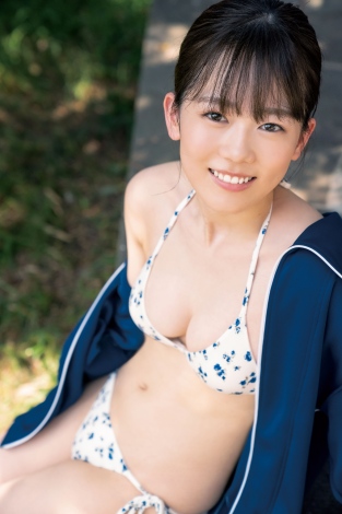 ボンビーガール 話題の美女 川口葵 エモさ爆発の 青春ビキニ 披露 Oricon News