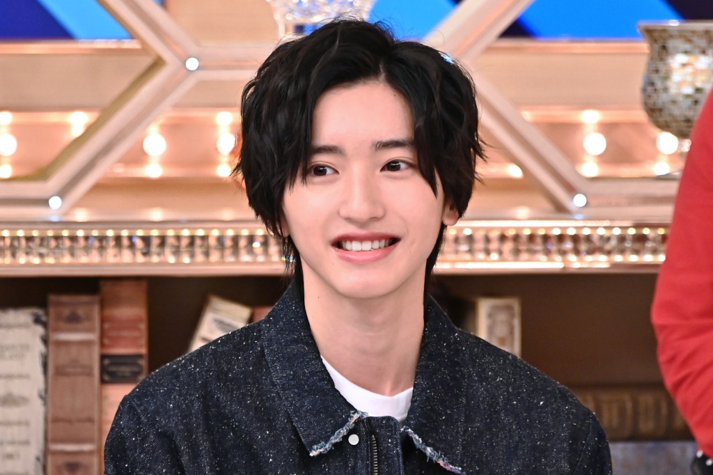 なにわ男子・道枝駿佑、浜田省吾の名曲をギター練習「お父さんの影響で