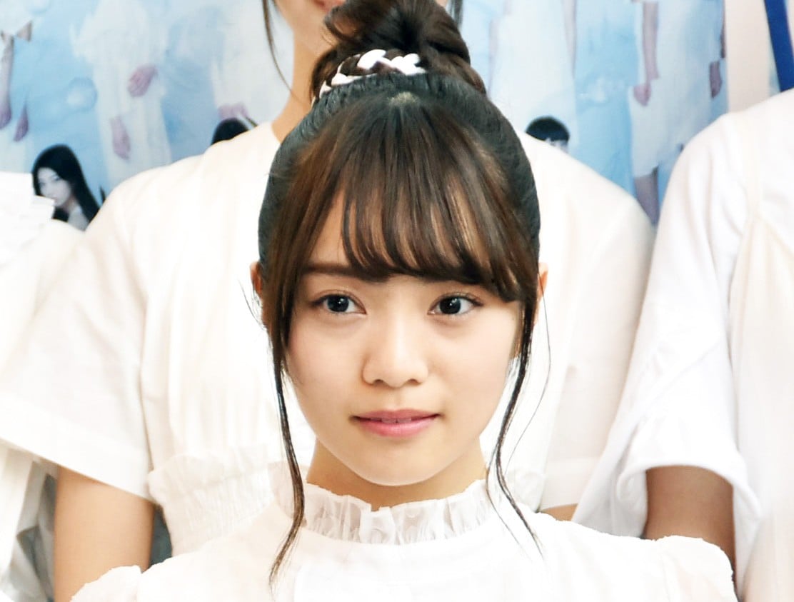 宮田愛萌（元日向坂46）直筆サイン＆メッセージ入り写真 日向坂46 宮田愛萌 サイン入り色紙 - メルカリ