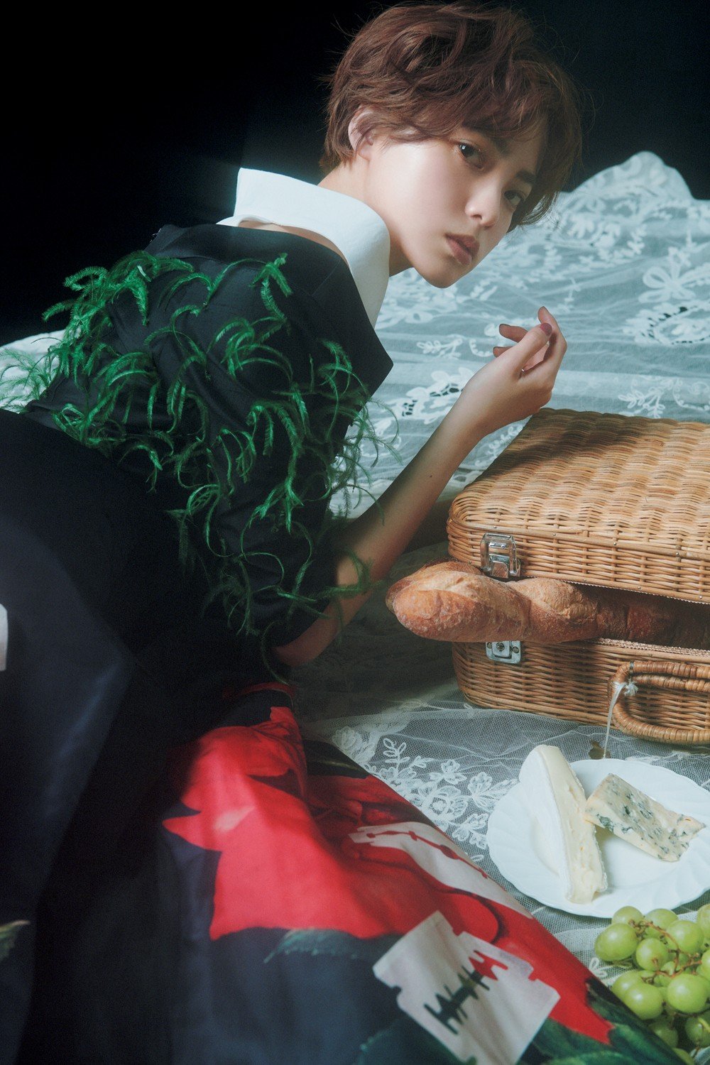 平手友梨奈「7色のロマンティック」クラシカルかつ幻想的ムードまとう