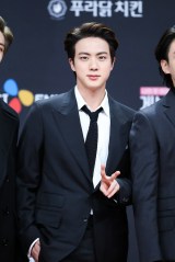 BTSのJIN=『2020 Mnet ASIAN MUSIC AWARDS』より(C) CJ ENM Co., Ltd, All Rights Reserved. 