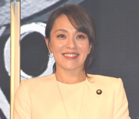 画像 写真 今井絵理子氏 美容師の表彰式に出席 コロナ禍で 若い世代が路頭に迷う中で皆さんの技術が救いに 3枚目 Oricon News