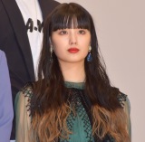 �ߓ��T���A����Łw�[�������x�Łg�V�h�C�Y�� �W�听�̍�i�Ɂu���邤�闈���Ⴂ�܂����v 