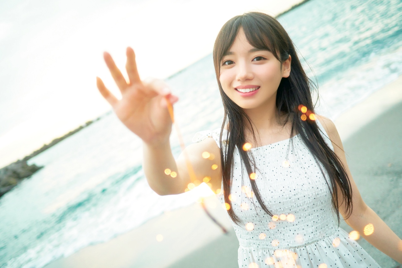 日向坂46 東村芽依 河田陽菜 齊藤京子 写真集 撮影時着用
