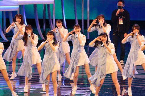 画像 写真 紅白リハ 日向坂46 美脚露出衣装で アザトカワイイ パフォーマンス 5枚目 Oricon News