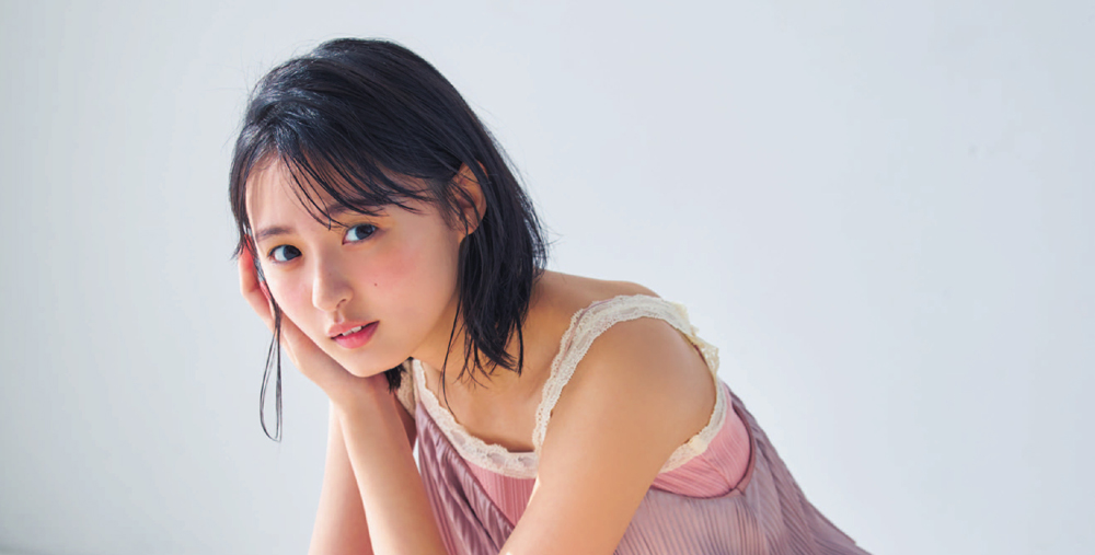 乃木坂46・遠藤さくら「カメラを向けられると、緊張しちゃう