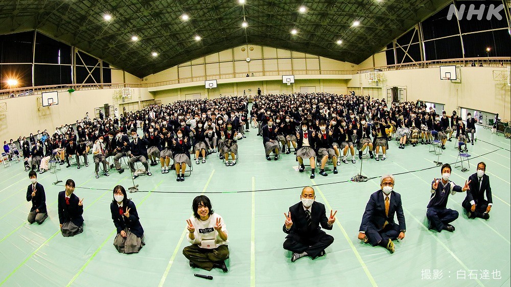 Zōs胉CűLOʐ^=񂢂XyVwȂl`Saucy Dog ΌT g܁h`郁bZ[W x̂NHK115B119[BS1ł (C)NHK 