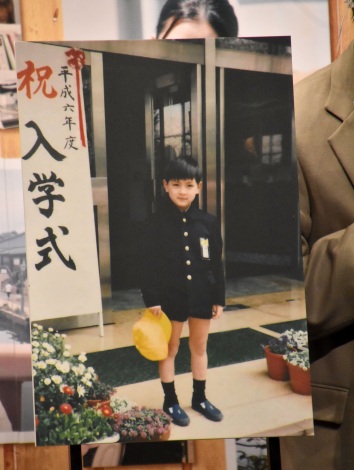 画像 写真 香里奈 幼少期の変顔写真を公開 ツインテール姿に深川麻衣がメロメロ めちゃくちゃかわいらしい 10枚目 Oricon News