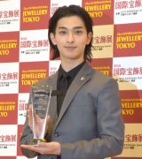 ���l�����u�W���G���[�Ɍ������j�ɂȂ�v �\�����Ŕ������ 