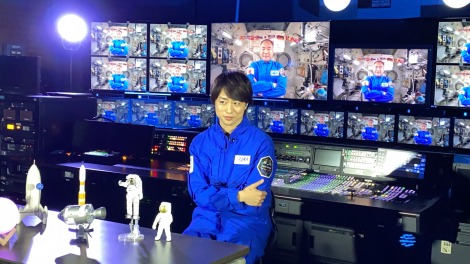 櫻井翔 冠番組初回で国際宇宙ステーションと中継 野口聡一氏と 実験 無限の可能性を感じた Oricon News
