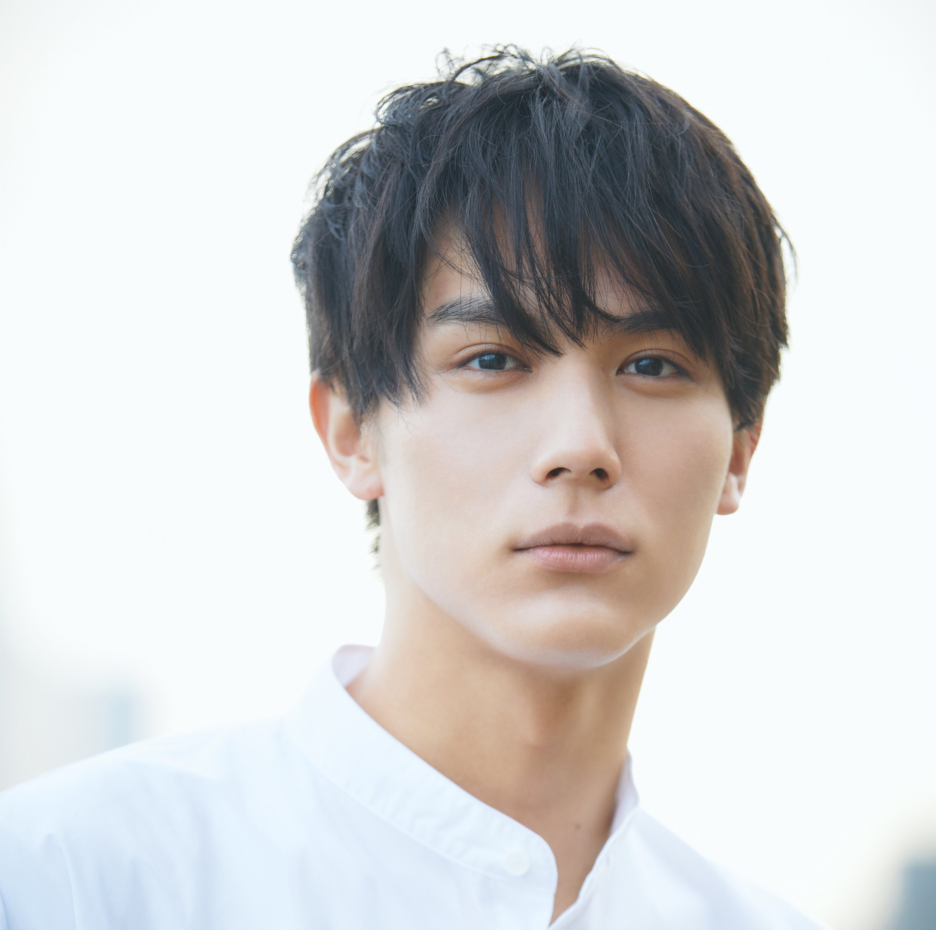 【送料無料】中川大志さん掲載ページ（約A3サイズ）#8444 2184134_2021021005149190016129