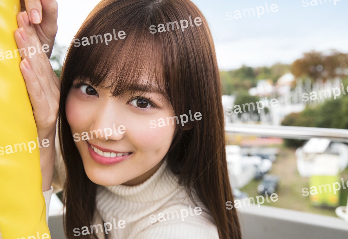 画像・写真 | 乃木坂46・山下美月、初写真集の書店限定特典が公開 初センター抜てき記念 3枚目 | ORICON NEWS