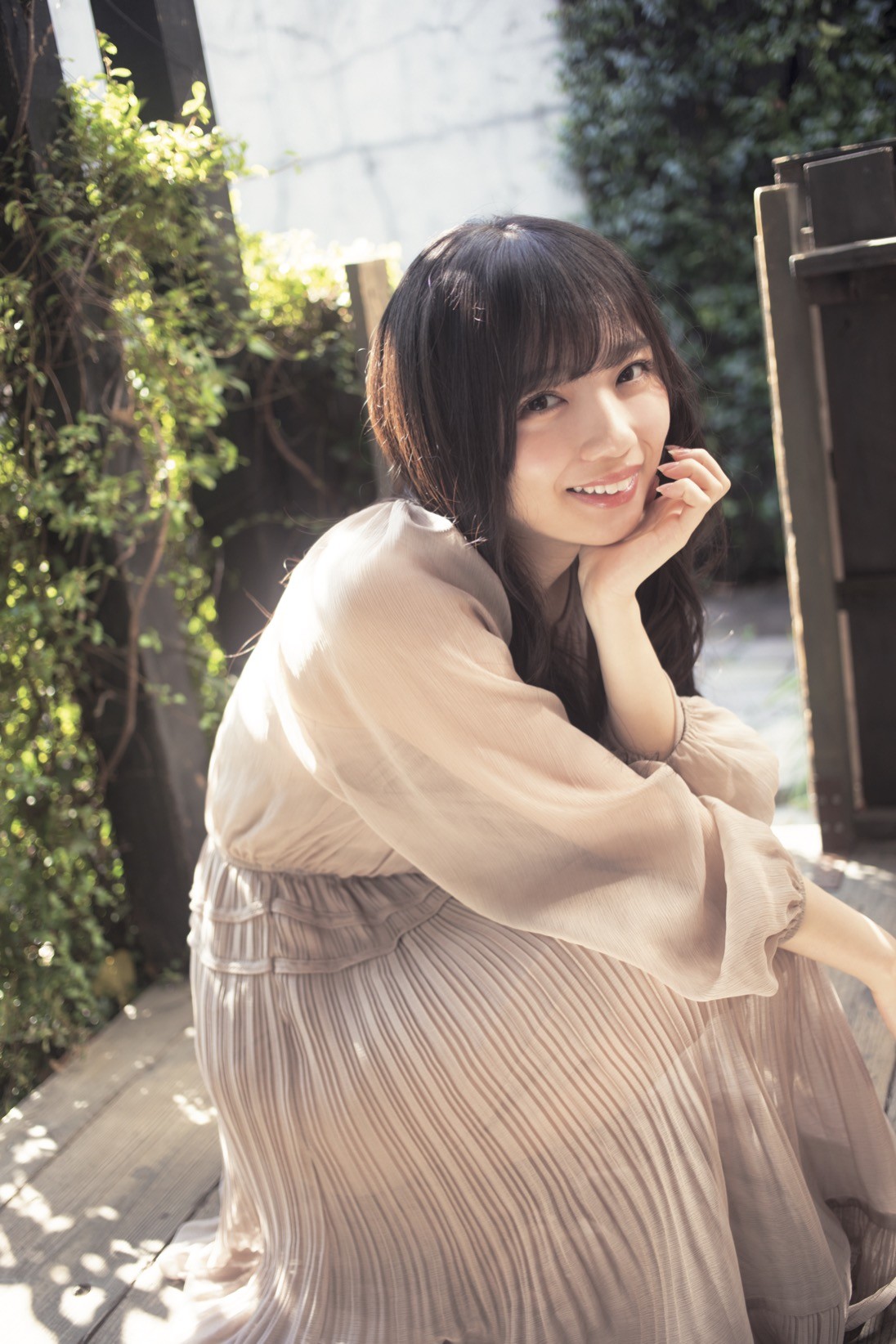 日向坂46・齊藤京子、“アザトカワイイ”＆ナチュラルな素顔 晴れの日のぬくもりグラビア | ORICON NEWS