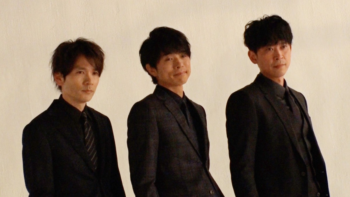 V6 CD サイン 岡田准一 井ノ原快彦 坂本昌行 Amazon.co.jp: V6(ブイシックス) 井ノ原快彦 岡田准一 坂本昌行