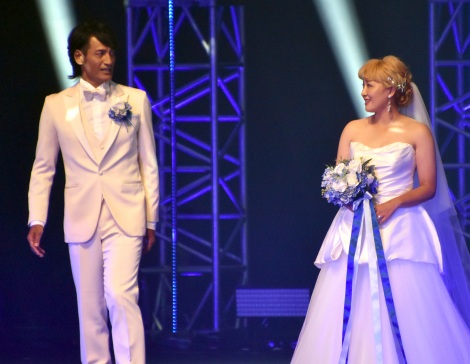 『TGC 2020 A/W ONLINE』で結婚を発表した（左から）元G大阪・本並健治氏、丸山桂里奈 （C）ORICON NewS inc. 
