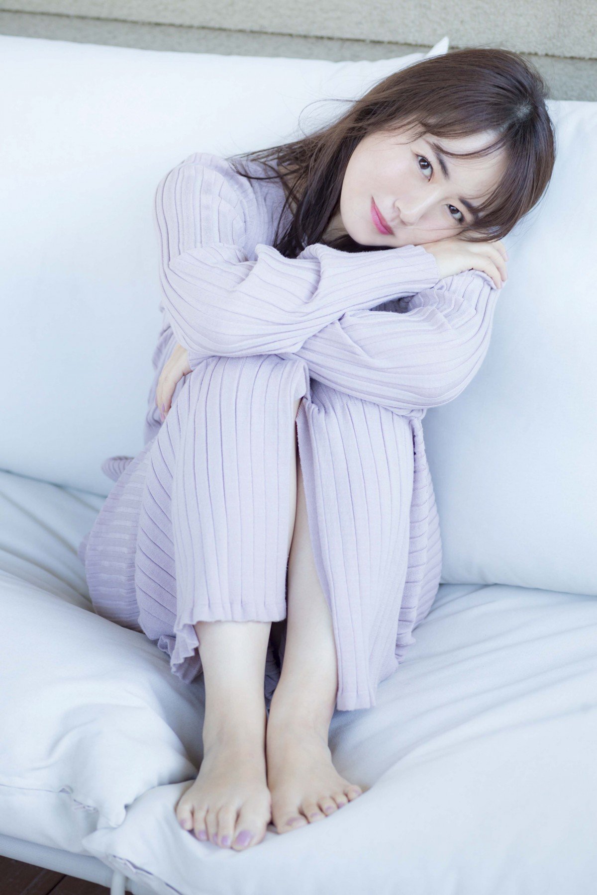 アイコラ 磯山さやか 画像・写真 | 磯山さやか、白ランジェリーと圧巻の谷間… レジェンド競演グラビア誌カバー公開【独占動画あり】 11枚目 | ORICON NEWS