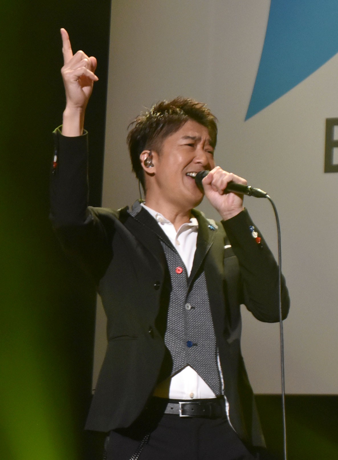 wRe-START`݂Ȃōl悤 ˑǂ̂ƁxɎQDEENE rXG(C)ORICON NewS inc. 