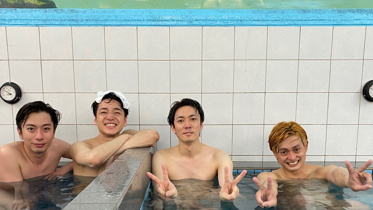 男性芸能人　入浴 A.B.C-Z、“タオルナシ”の銭湯で本音トーク全開 Paravi冠番組で“身も心もハダカ”に | ORICON NEWS