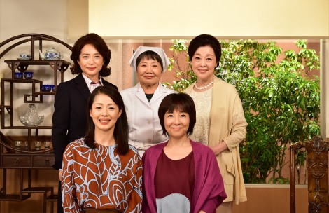 （上段左から）中田喜子、泉ピン子、長山藍子（下段左から）野村真美、藤田朋子 （C）TBS 