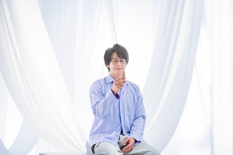 中村倫也 視聴者を贅沢な空間にいざなう ルマンド男子 シリーズ第3弾cmきょう6日放映スタート Oricon News