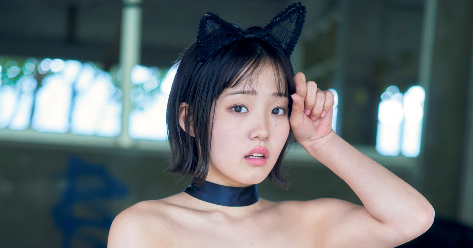 三次元ロリ 1000年に1度のロリ巨乳”花咲ひより、黒猫ボンテージスーツ披露 | ORICON NEWS
