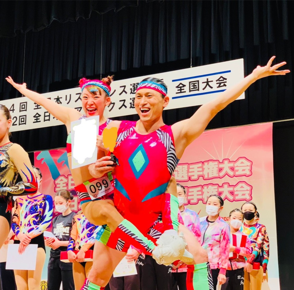 エアロビクス オードリー春日＆フワちゃん「全日本エアロビクス選手権大会」でメダル獲得 | ORICON NEWS