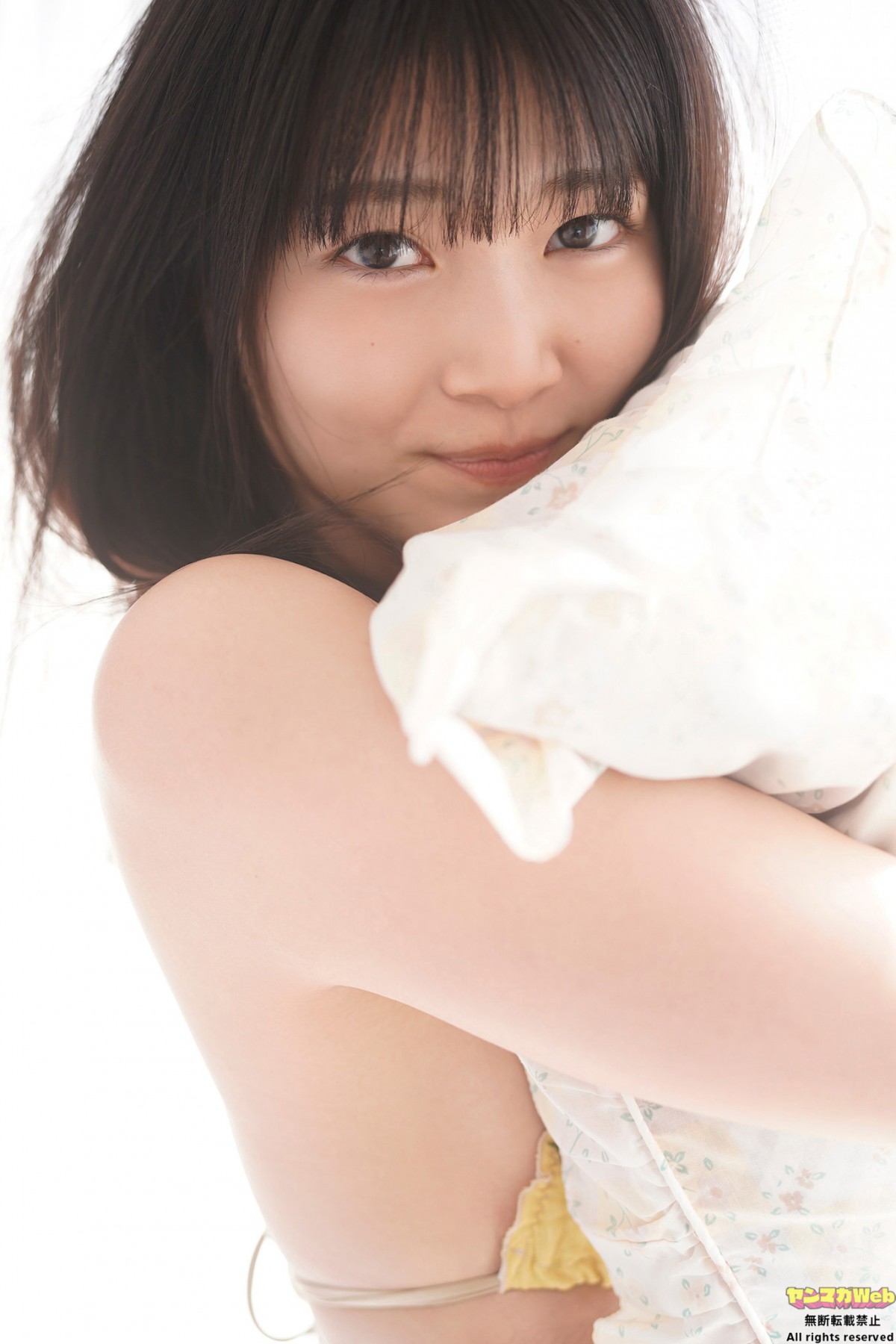 斎藤さらら 画像・写真 | 新人女優・斎藤さらら、透明感あふれる『ヤンマガ』アザーカット公開 2枚目 | ORICON NEWS
