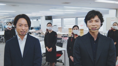 櫻井翔 松本潤 Jal潜入取材で新しい安全 安心の形学ぶ みんなでつくっていくものだよね Oricon News