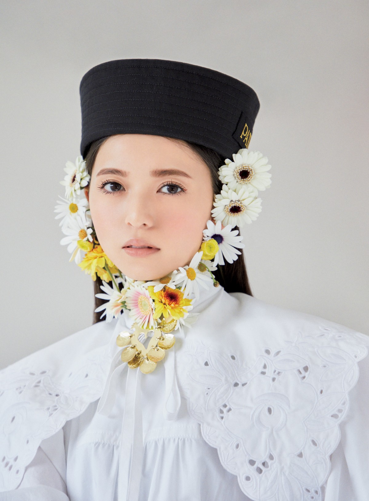 齋藤飛鳥、ポジティブムードの春ファッション華麗にまとう 『sweet