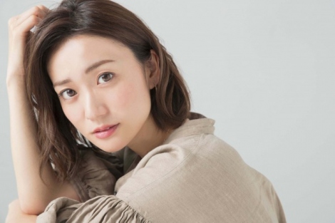 大島優子 太ももチラリなミニスカ姿 大人の色気が素敵 ポニテかわいい Oricon News
