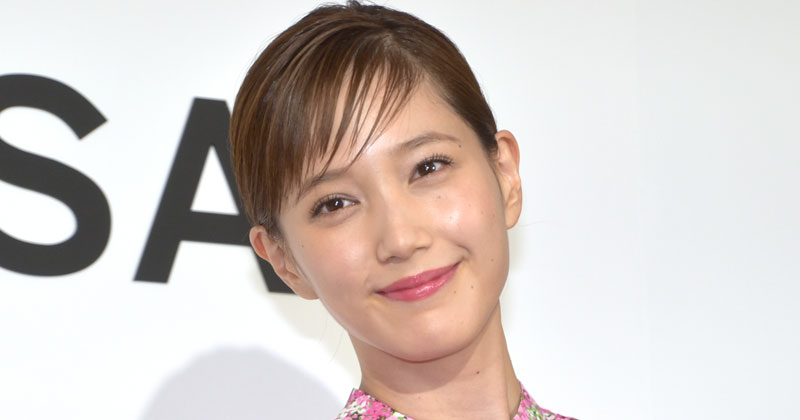 本田翼 ヒザ出し ハーフパンツ 姿 ファン歓喜 美脚 可愛いが過ぎる Oricon News