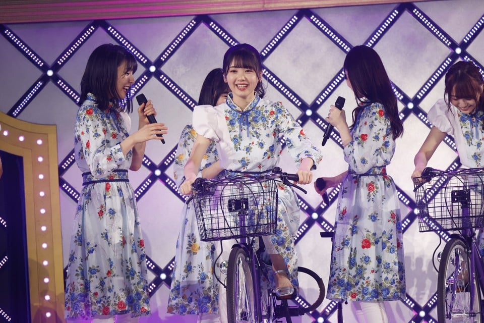 画像・写真 | 乃木坂46・4期生、先輩の指令で下駄ップ、自転車発電を追体験 “かわいい全振り”の新曲初披露も 2枚目 | ORICON NEWS