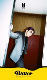 BTS�A�����W�����O�N&�s���N��RM�̃\���ʐ^���J �V�ȁuButter�v�e�B�U�[ 