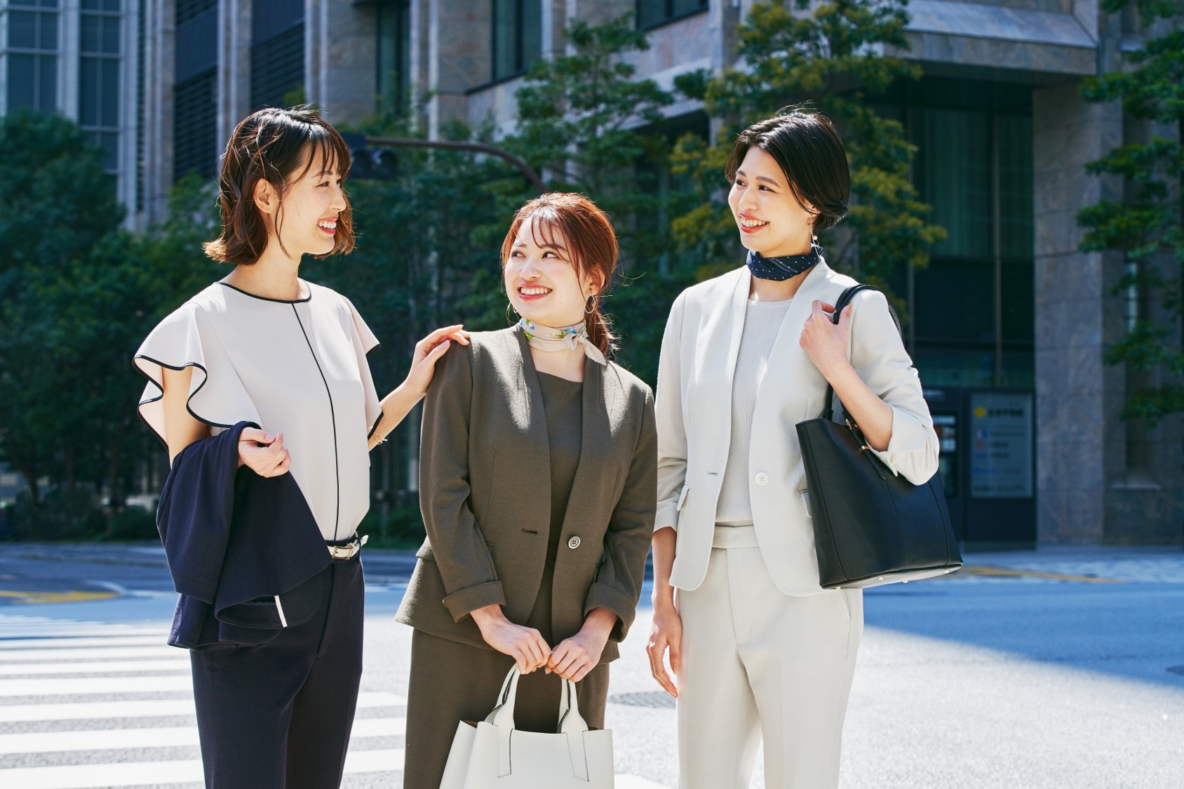 ピーチ・ジョン』×『ザ・スーツカンパニー』から働く女性の夏用