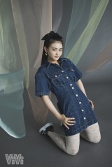 �N��46�R��V�A�wViVi�x���f���������\���̋L�O�V���[�e�B���O�@15�΂����X�̃|�[�Y��I 