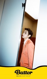 BTS�EV�̃\���e�B�[�U�[�t�H�g���J�iC�jBIGHIT MUSIC 