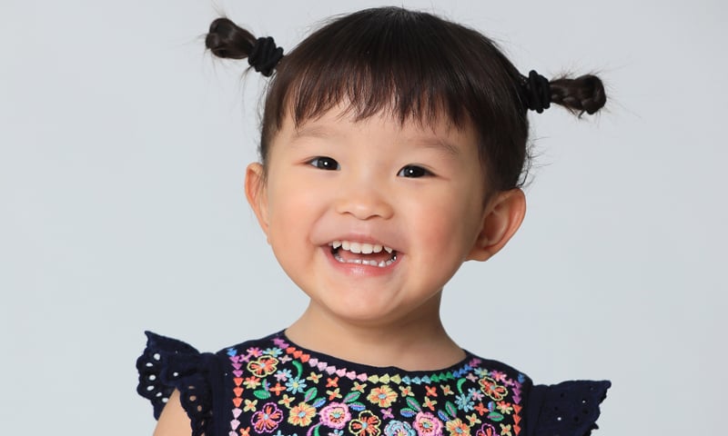 日韓で人気 2歳児ののちゃん、史上最年少デビュー いぬのおまわりさん