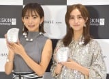 『BEAUTY BASE by Kao』オープン記念イベントに出席した(左から)夏菜、堀田茜(C)ORICON NewS inc. 