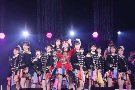 M24=w17LIVE presents AKB48 15th Anniversary LIVE ݂݂ȂݑƃRT[g`̍炩Ȃt͂Ȃ`x(C)AKB48 