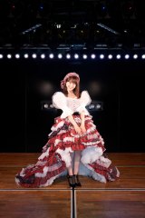『AKB48峯岸みなみ卒業公演』終演後、取材に応じた峯岸みなみ(C)AKB48 