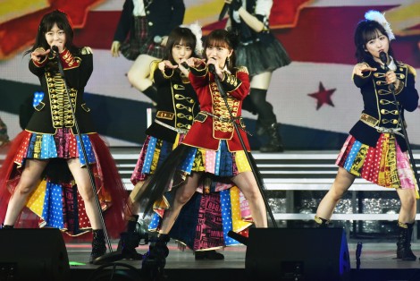 哇Dquwr[[e[Vvœo=w17LIVE presents AKB48 15th Anniversary LIVE ݂݂ȂݑƃRT[g`̍炩Ȃt͂Ȃ`x (C)ORICON NewS inc. 
