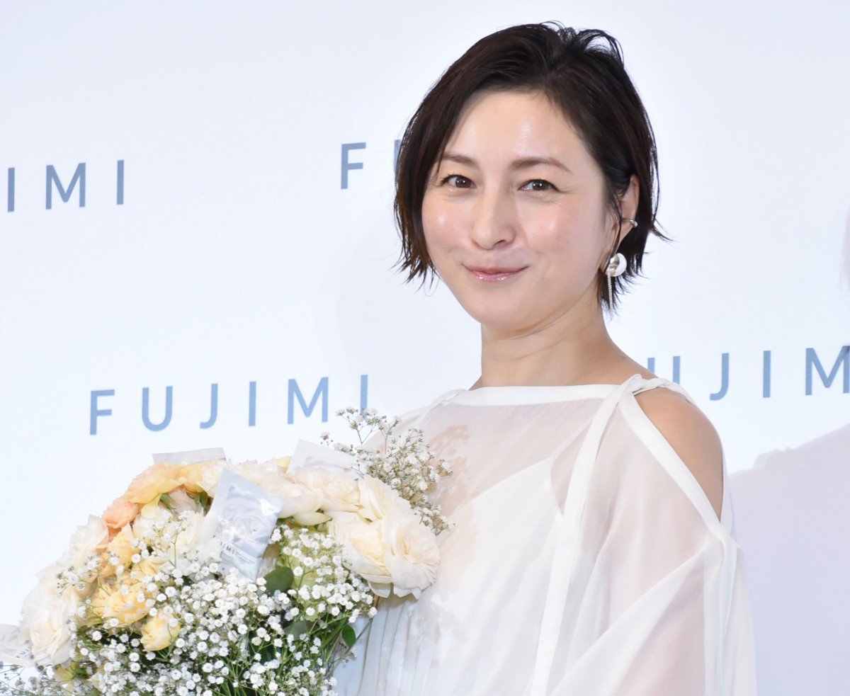 画像・写真 | 広末涼子、シースルードレスで魅せる“変わらぬ透明感” 2 