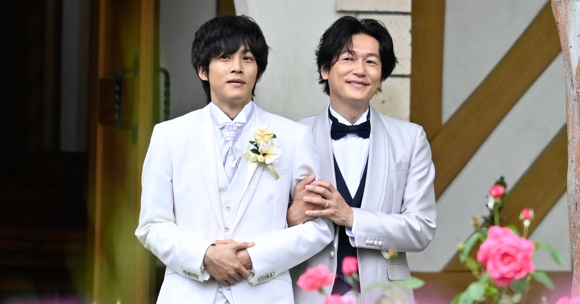 あのキス 奇跡の愛の物語が完結 桃地 松坂桃李 オジ巴 井浦新の結婚写真が公開 Oricon News