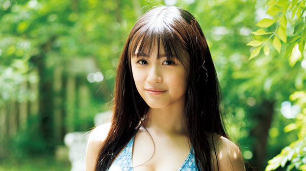 NMB48“期待の美少女”中川美音、大抜てきグラビアデビュー 白間美瑠も