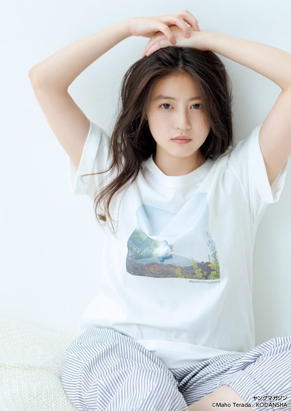 今田美桜 Tシャツ Mサイズ 画像・写真 | 今田美桜が魅せる、輝くような美肌とナチュラルスマイル