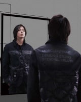 山下智久、シックな衣装で大人の色気 『7 MONCLER FRGMT HIROSHI