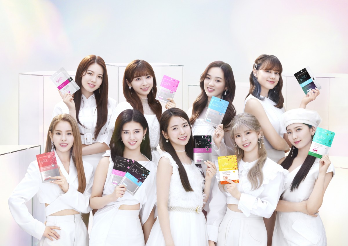 NiziU 清楚で大人っぽい一面披露 新曲「Twinkle Twinkle」がCMソングに