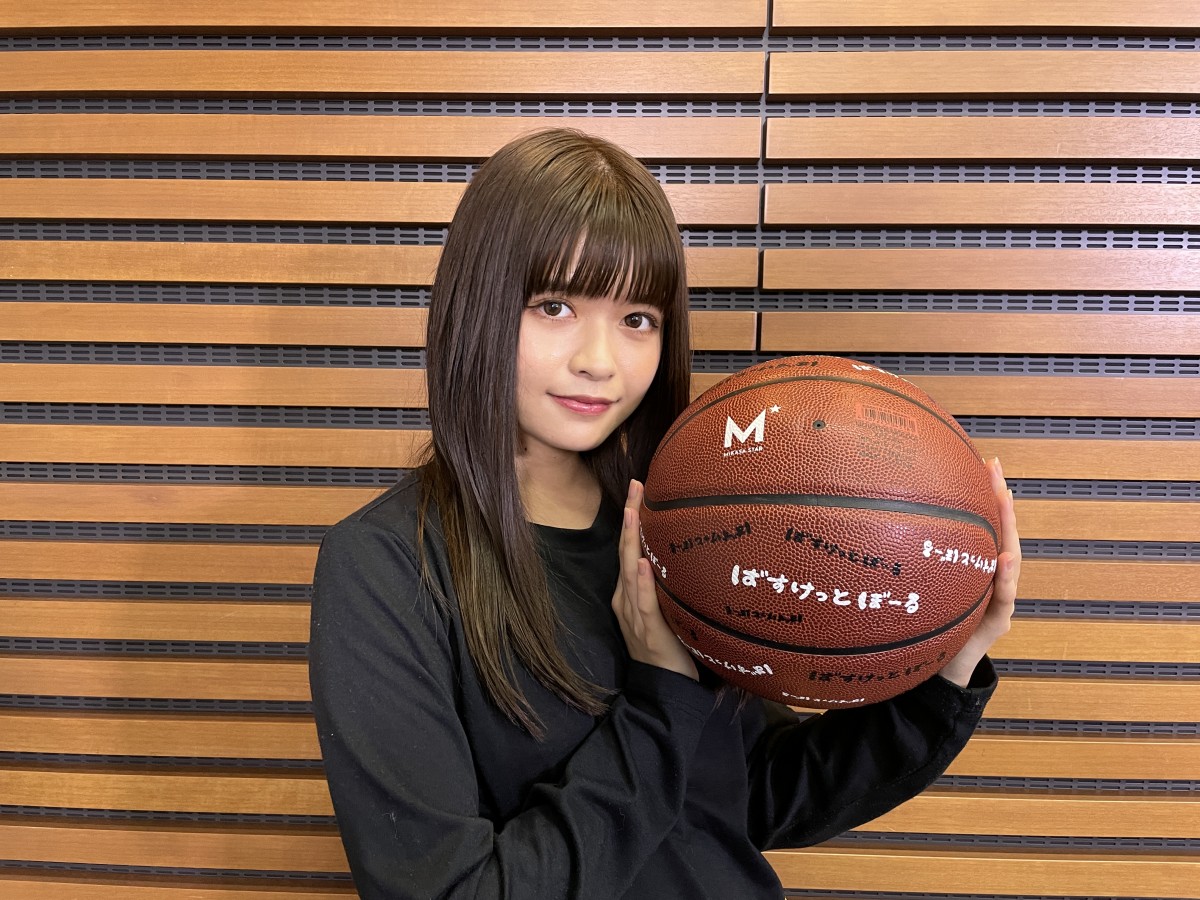 女子バスケ 透けパン 日テレバスケ部」公式TikTok始動 景井ひなとのコラボ動画を配信 | ORICON NEWS