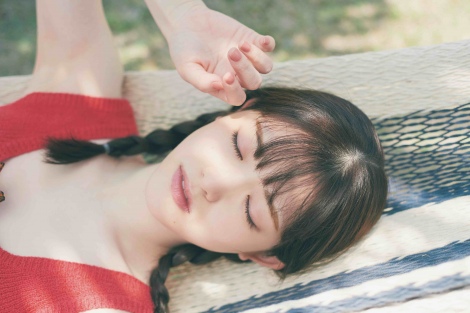 画像 写真 松村沙友理 彼氏視線 の爽やか水着カット公開 青空の下でスイカをガブリ 7枚目 Oricon News